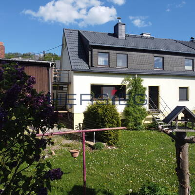Doppelhaushälfte in ruhiger sonniger Lage mit Fernblick